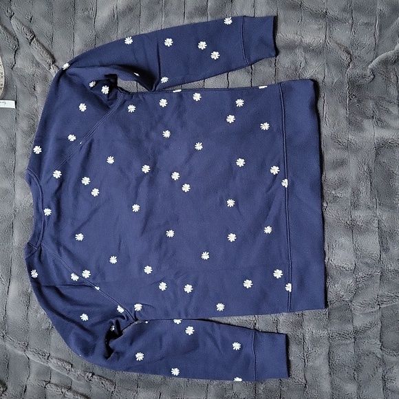 NWT! Navy Blue Daisy Print Sweatshirt! Size Small! - Picture 7 of 9
